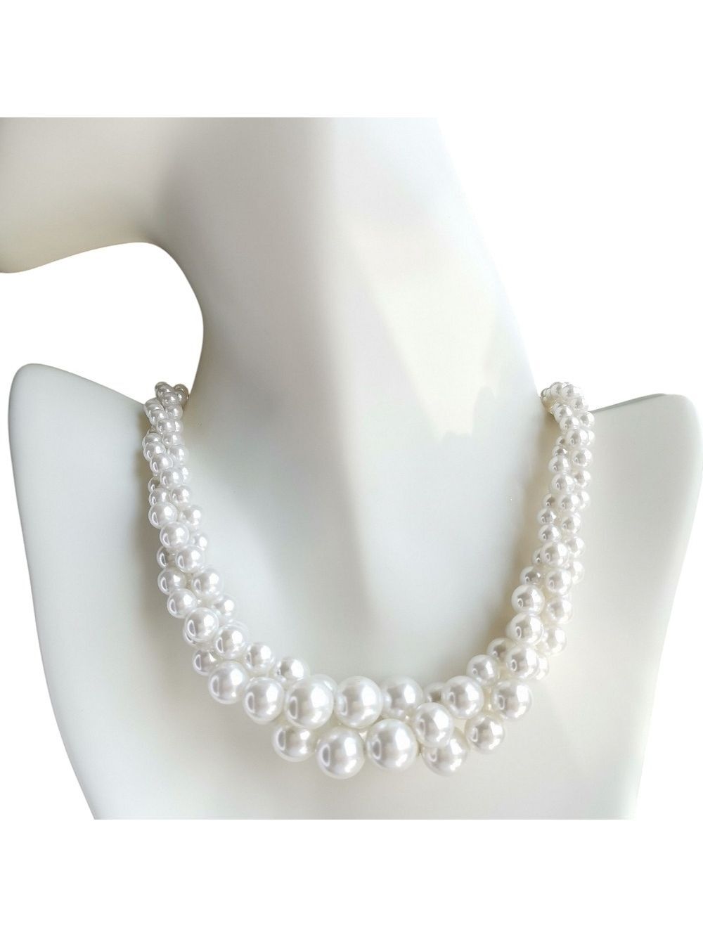 White Pearl Necklace